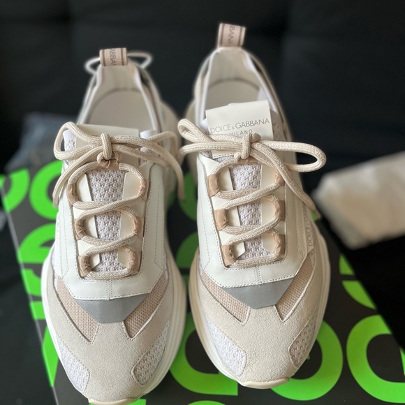 Dolce and Gabbana shoes beige colour size 9 US authentic with box - Picture 4 of 6